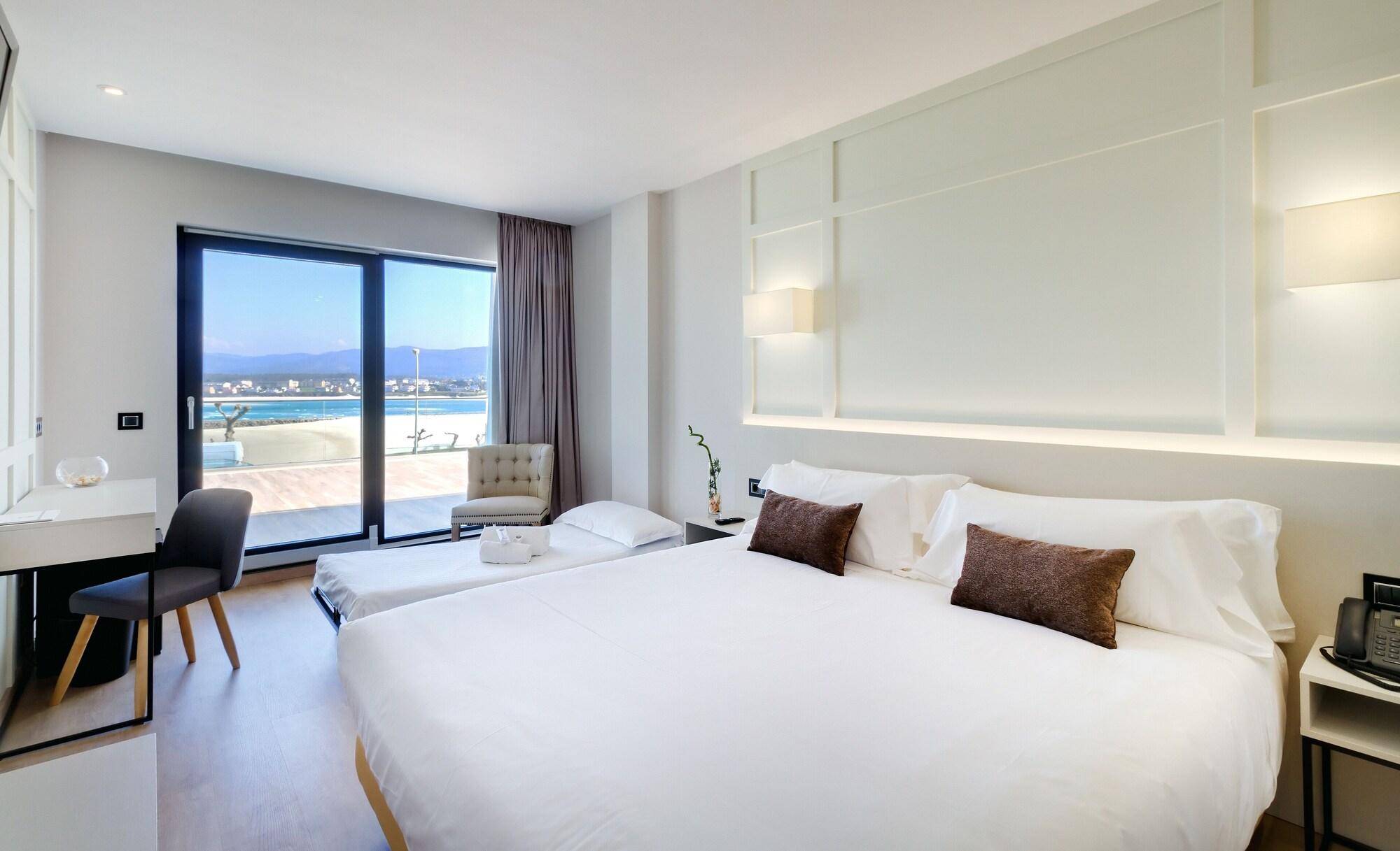 Oca Playa De Foz Hotel & Spa ภายนอก รูปภาพ
